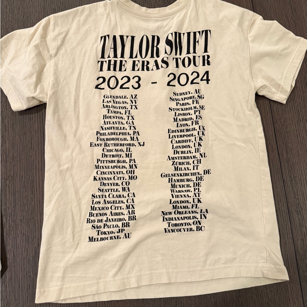 Taylor Swift Eras Tour Tee, brand new, purchased at concert - Picture 2 of 3